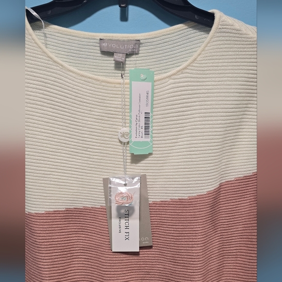 sweater - Picture 4 of 5